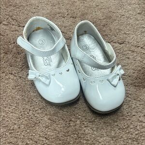 Baby Girls White Patent Mary Jane Shoes with Bow bin c c31